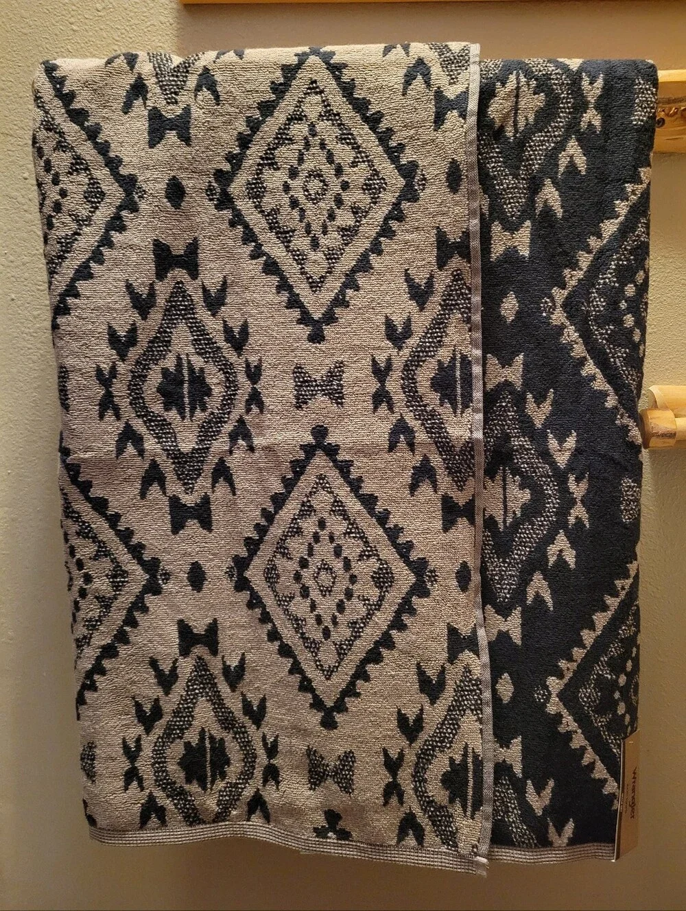 Wrangler Black and Tan Southwestern Hand Towel Set Buck Aztec 2 Bath 2 Hand